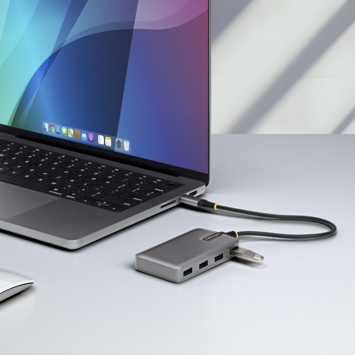 4-PORT USB-C HUB thumbnail