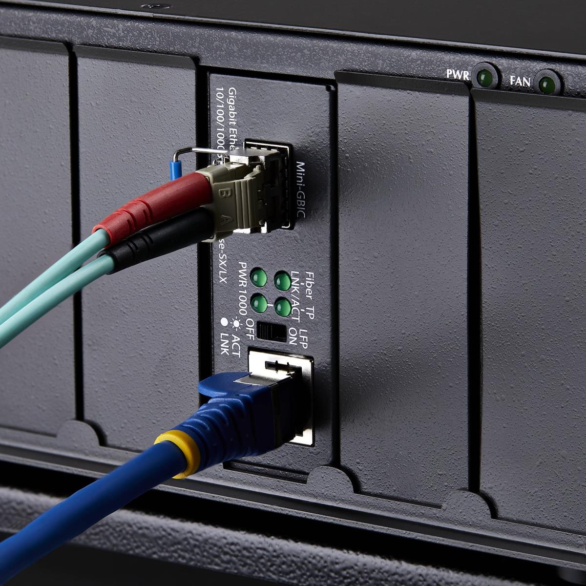 GIGABIT SM LC MEDIA CONVERTER thumbnail