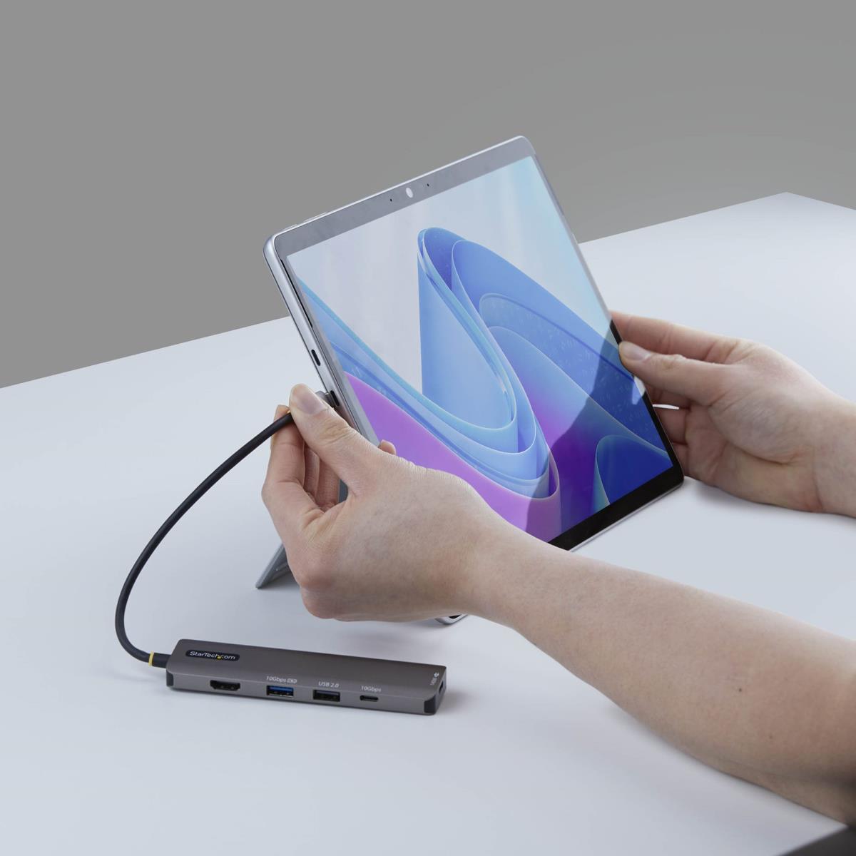 USB-C HDMI MULTIPORT HUB - thumbnail