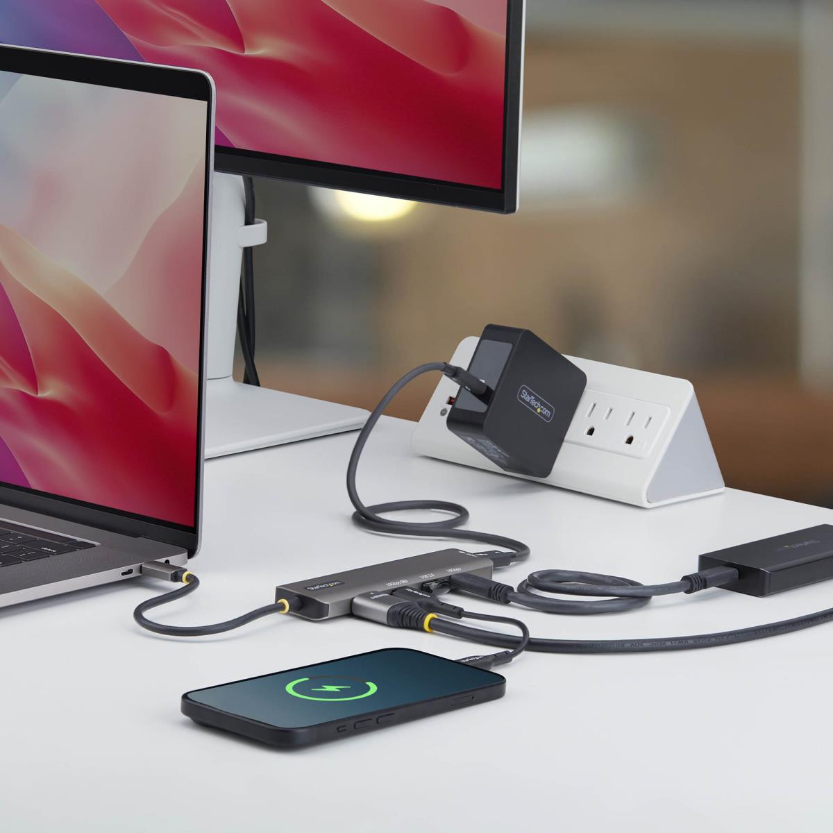 USB-C HDMI MULTIPORT HUB - thumbnail