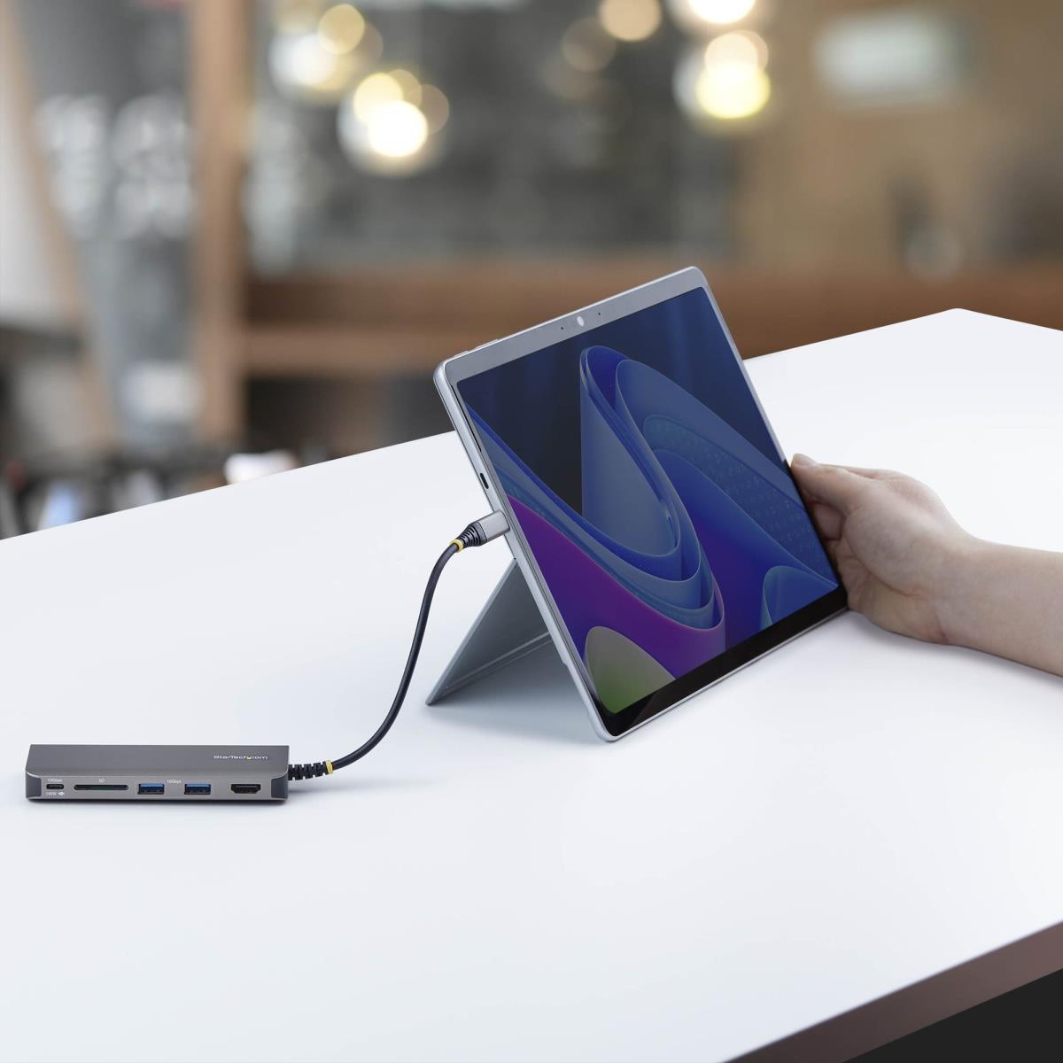 USB-C TO HDMI MULTIPORT HUB thumbnail