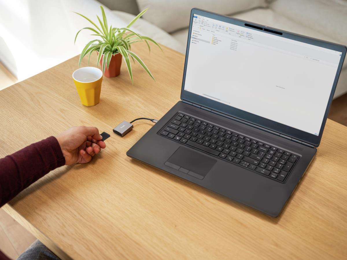 DALYX FAST USB-C CARDREADER thumbnail