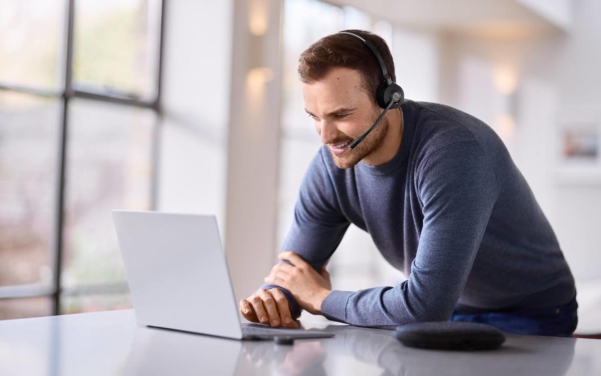Engage 55 Stereo (Low Power) - Headset - on-ear - DECT - wireless - USB-A via DECT adapter - UC certified thumbnail
