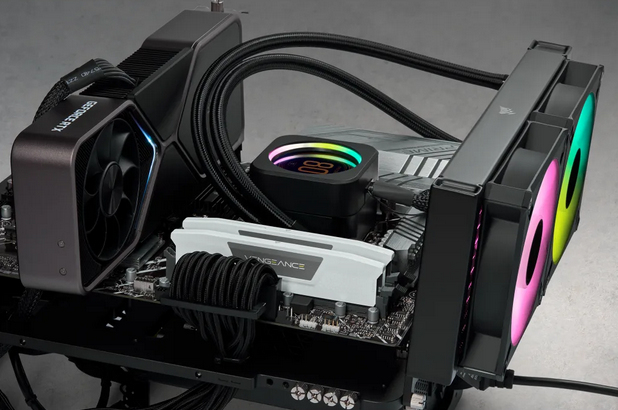 EU Product - CL32 Kit Vengeance White retail - 32 GB - DDR5 thumbnail