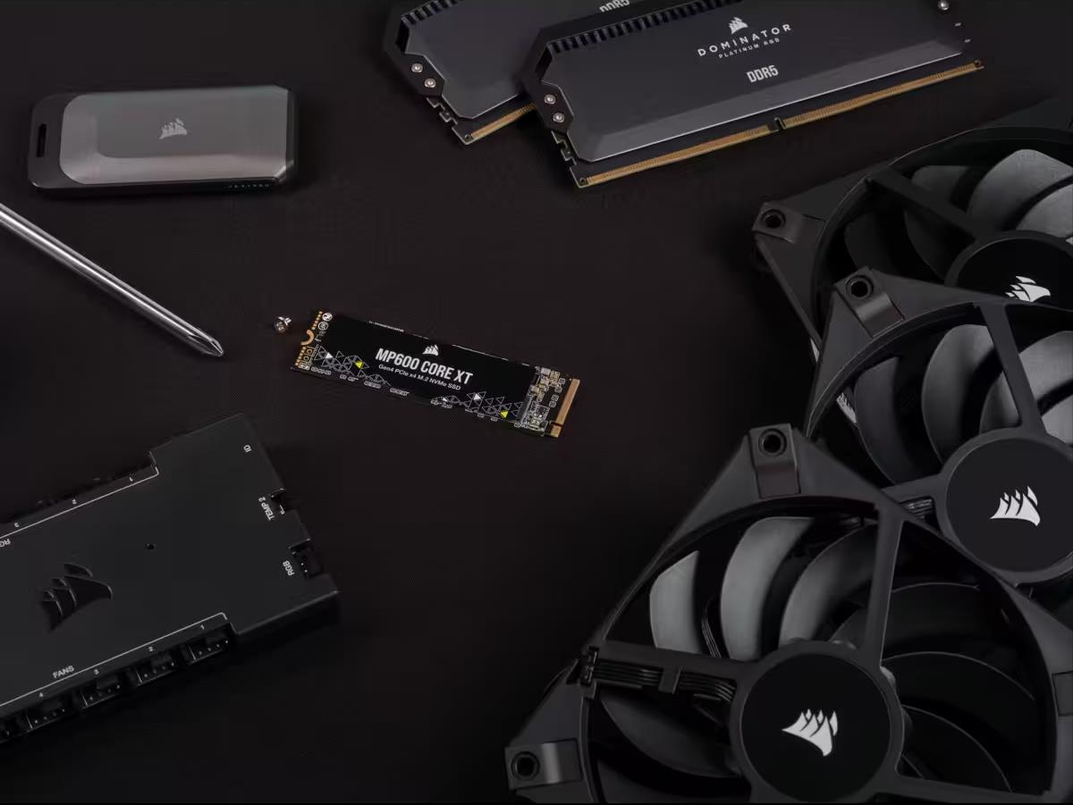 EU Product - SSD    4TB CORSAIR  M.2  PCI-E   NVMe Gen4 MP600 CORE XT retail thumbnail