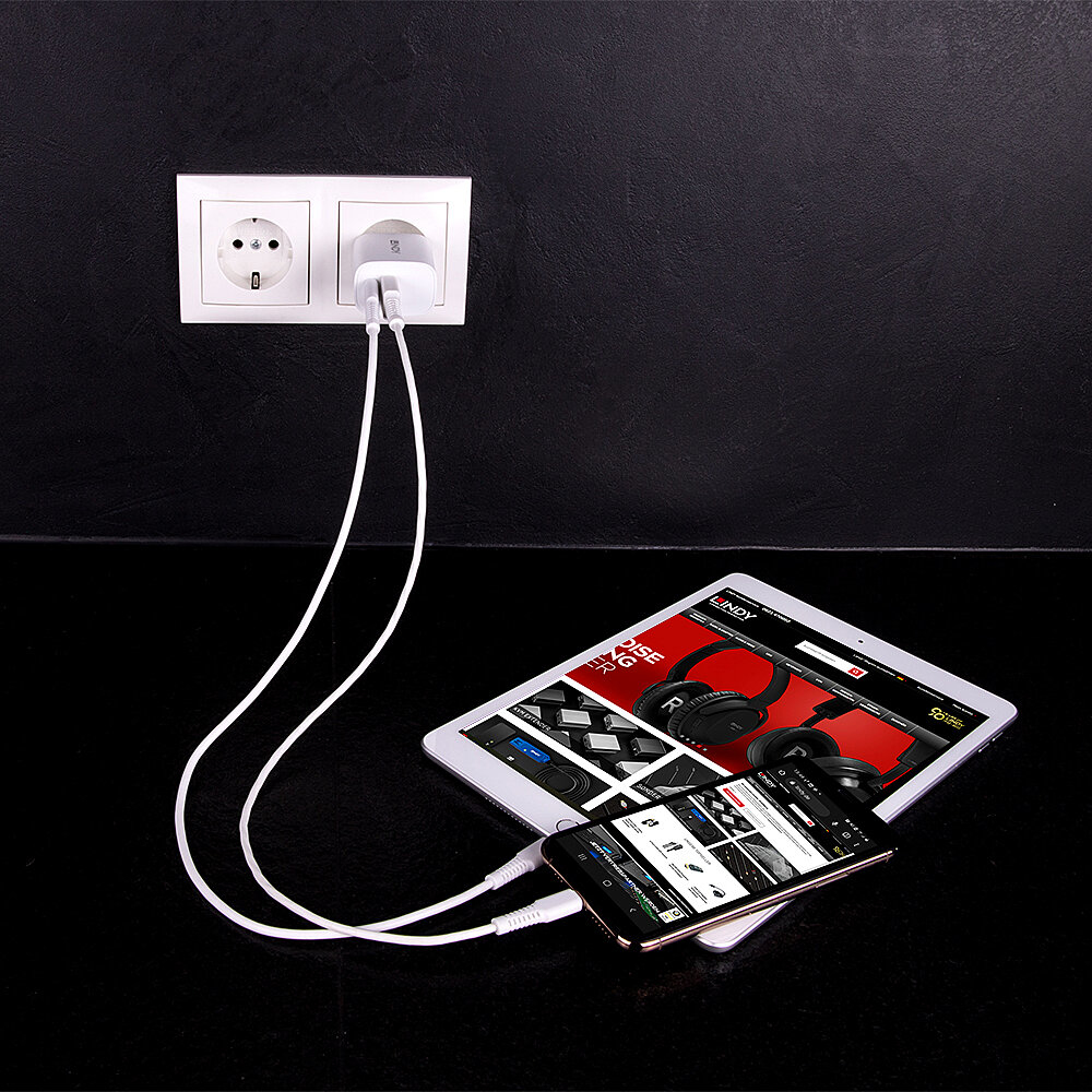 EU Product - 20W US ype  & C Chrger thumbnail