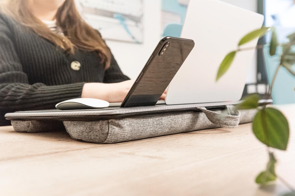 NOTEBOOK DESK/WORKSTATION 17IN thumbnail