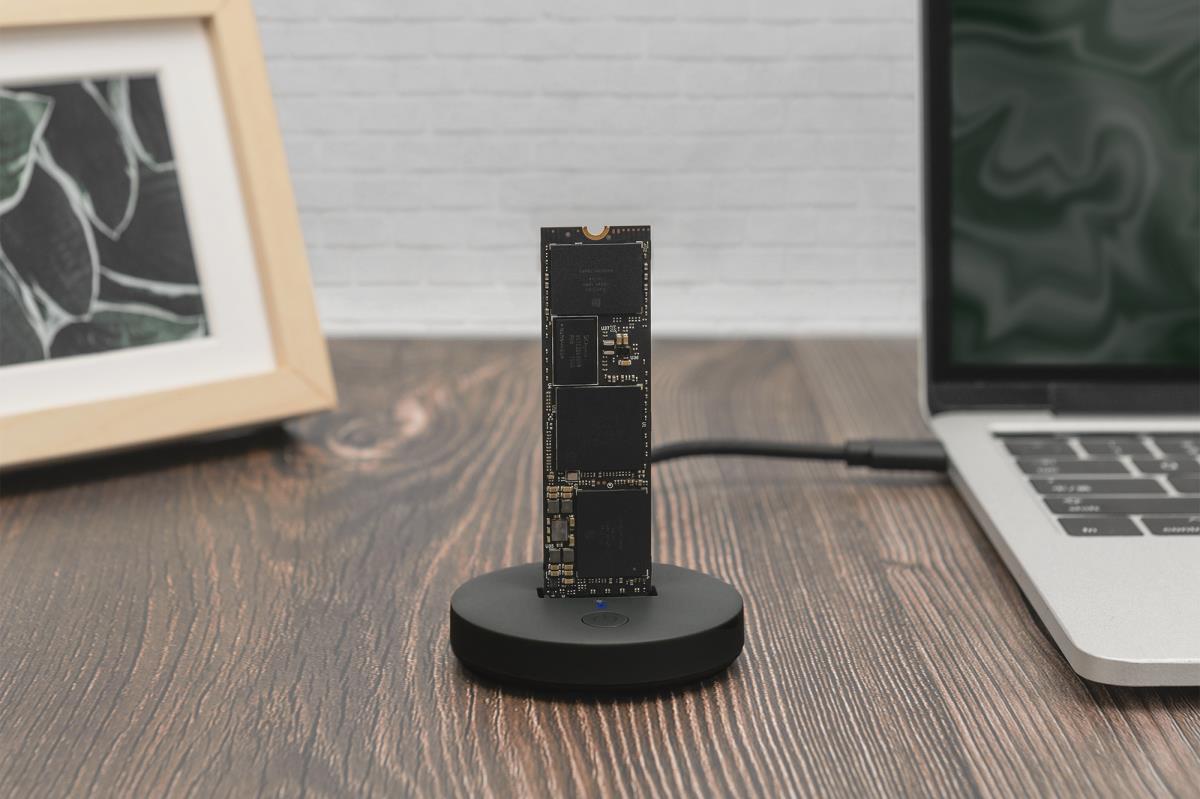 EU Product - Dockingstation USB-C 3.2 -> NVMe/M2 SATA SSD schwarz thumbnail