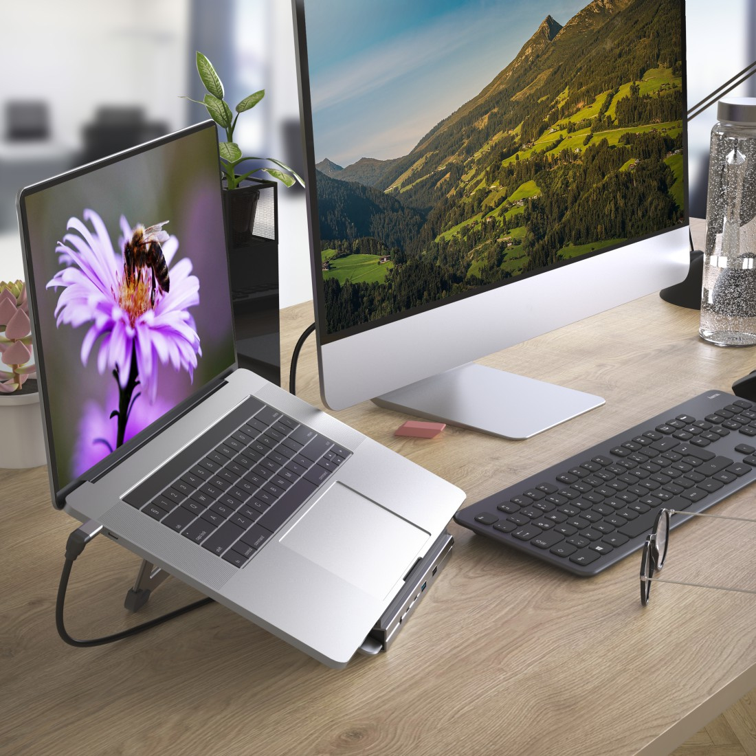 USBC DOCK STATION AND STAND 12 PORT thumbnail