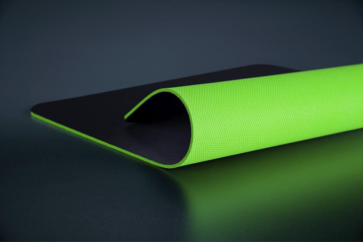 Gigantus V2 3XL - Keyboard and mouse pad thumbnail