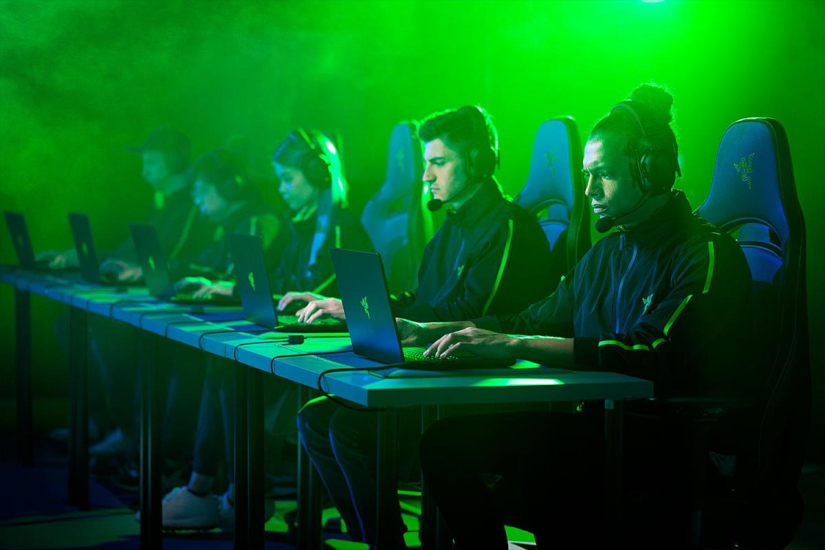 BLACKSHARK V2 PRO WIRELESS ESPORT HEADSET- BLACK thumbnail