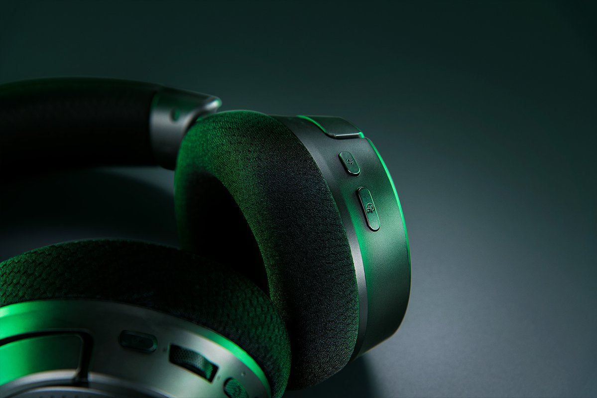 Kraken V4 - Headset - full size - Bluetooth / 2.4 GHz radio frequency - wireless, wired - USB-A, USB-C thumbnail