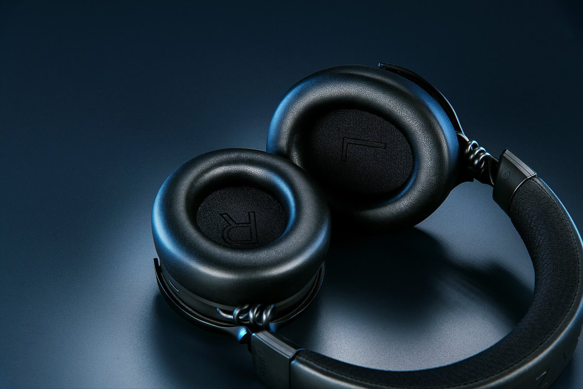 Kraken V4 PRO - Headset - full size - Bluetooth / 2.4 GHz radio frequency - wireless, wired - USB-A, 3.5 mm jack thumbnail