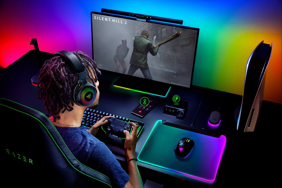 Kraken V4 PRO - Headset - full size - Bluetooth / 2.4 GHz radio frequency - wireless, wired - USB-A, 3.5 mm jack thumbnail