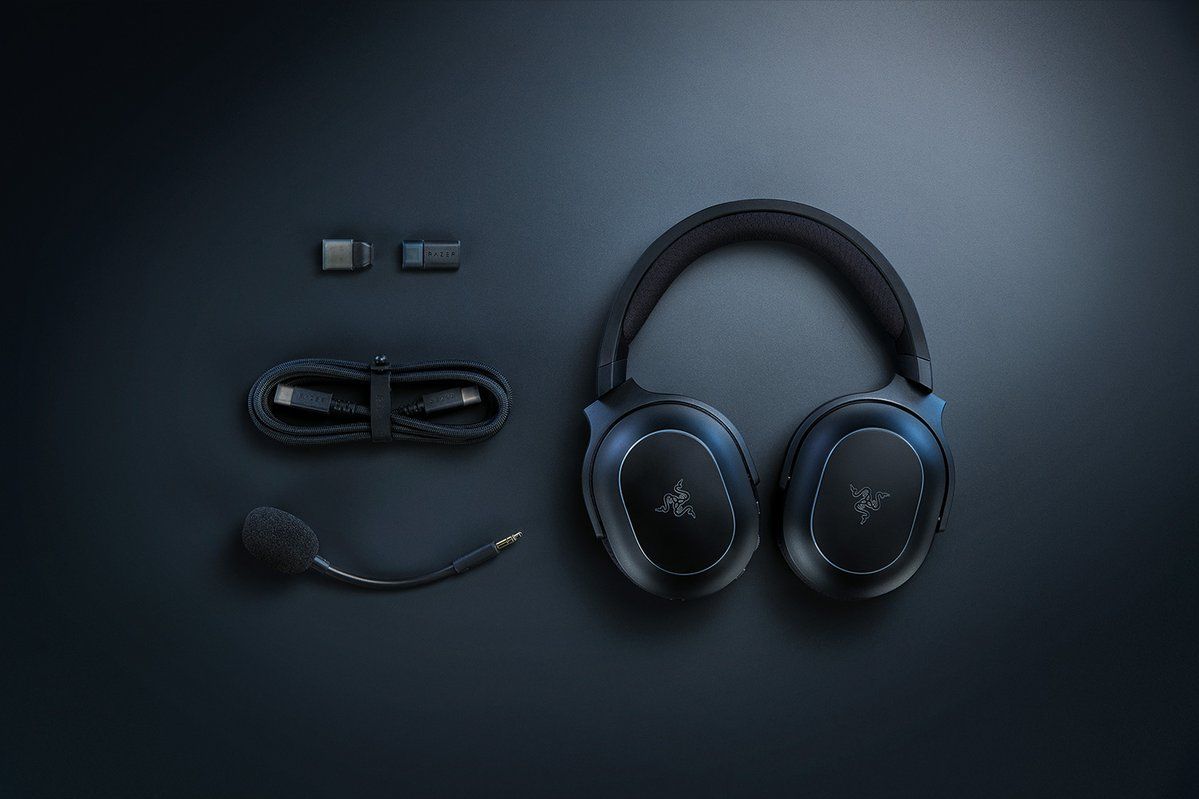 Barracuda X Chroma - Headset - 7.1 channel - full size - Bluetooth / 2.4 GHz radio frequency - wireless - black thumbnail