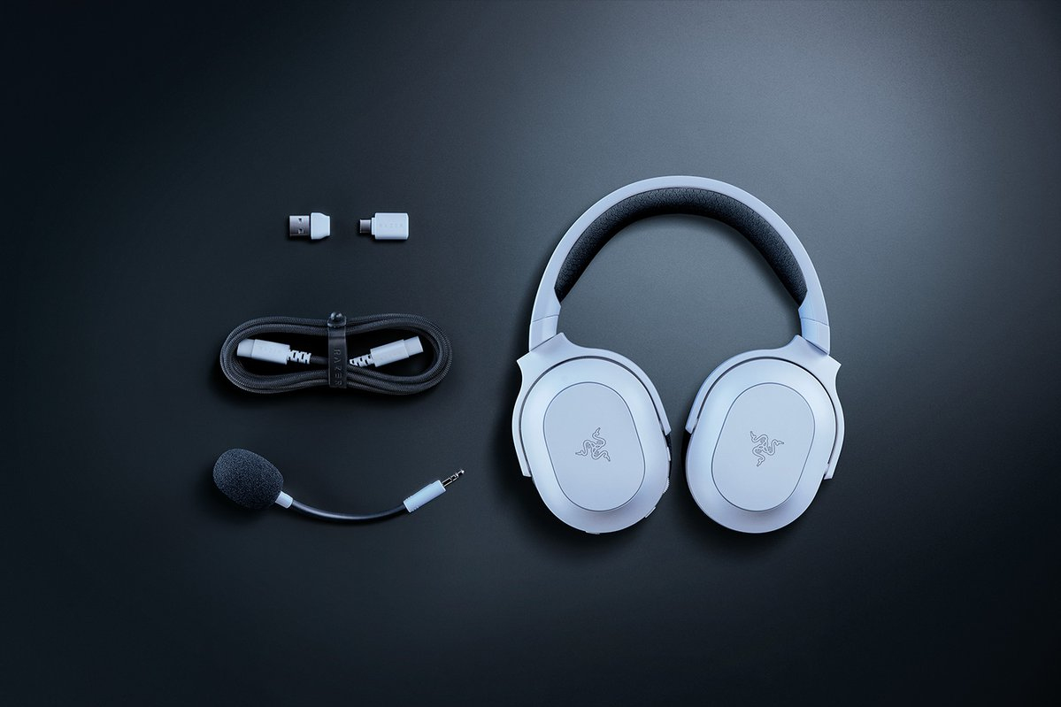 Barracuda X Wireless Multi-Platform Gaming Headset Chroma White Edition thumbnail