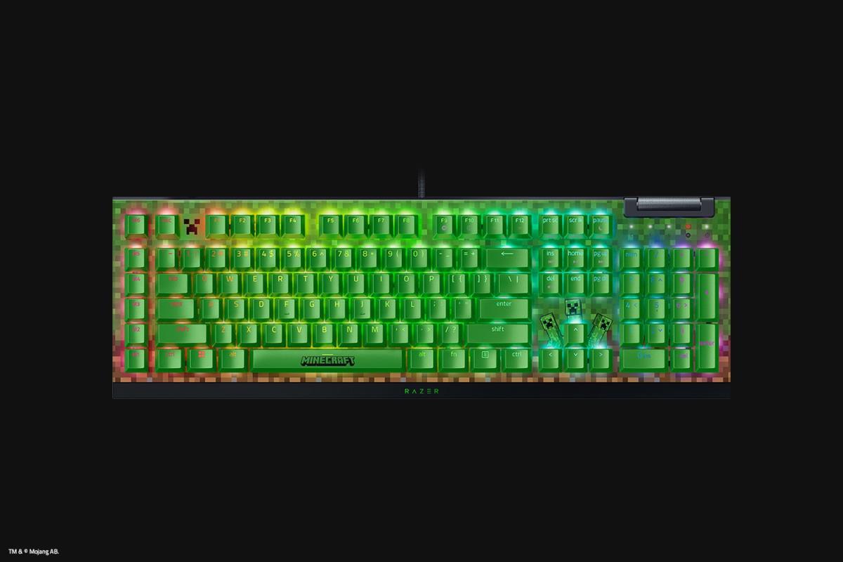 BLACKWIDOW V4 X MINECRAFT GREEN US thumbnail