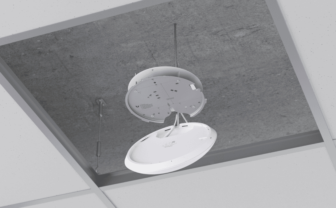 Ceiling-mount WiFi 7 AP with 6 GHz suppo thumbnail