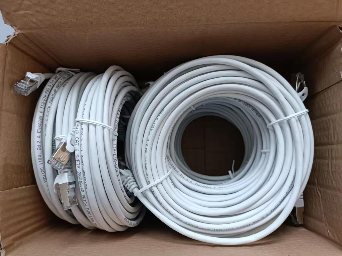 EU Product - Patchkabel Cat6    9x S/FTP 2xRJ45 10.00m    wei� LSZH thumbnail