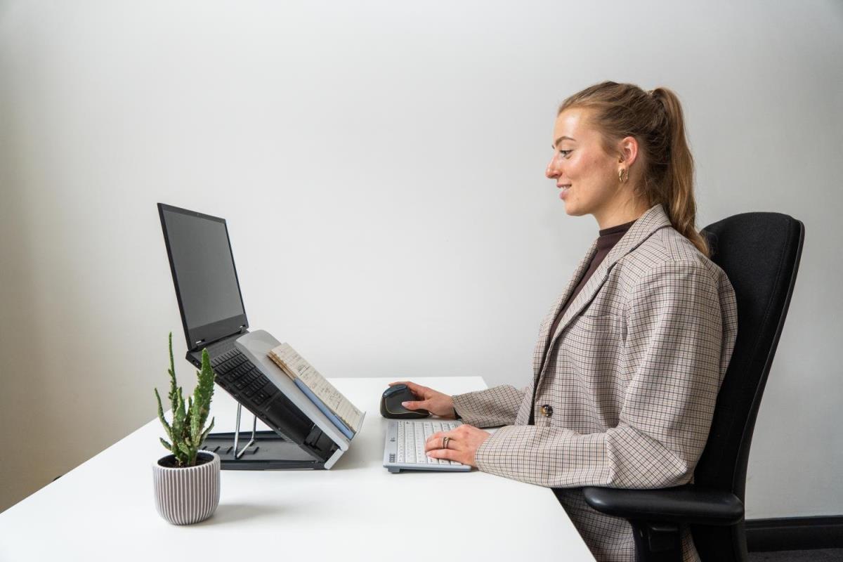 BakkerElkhuizen Q-330C 'Circular' Laptop Stand with integrated document slope is manufactured using 96% recycled materials and is fully recyclable - ECO. Height adjustable its lightweight design; just 485g folds flat to 228mm x 310mm x 13mm. Includes 5 ye thumbnail