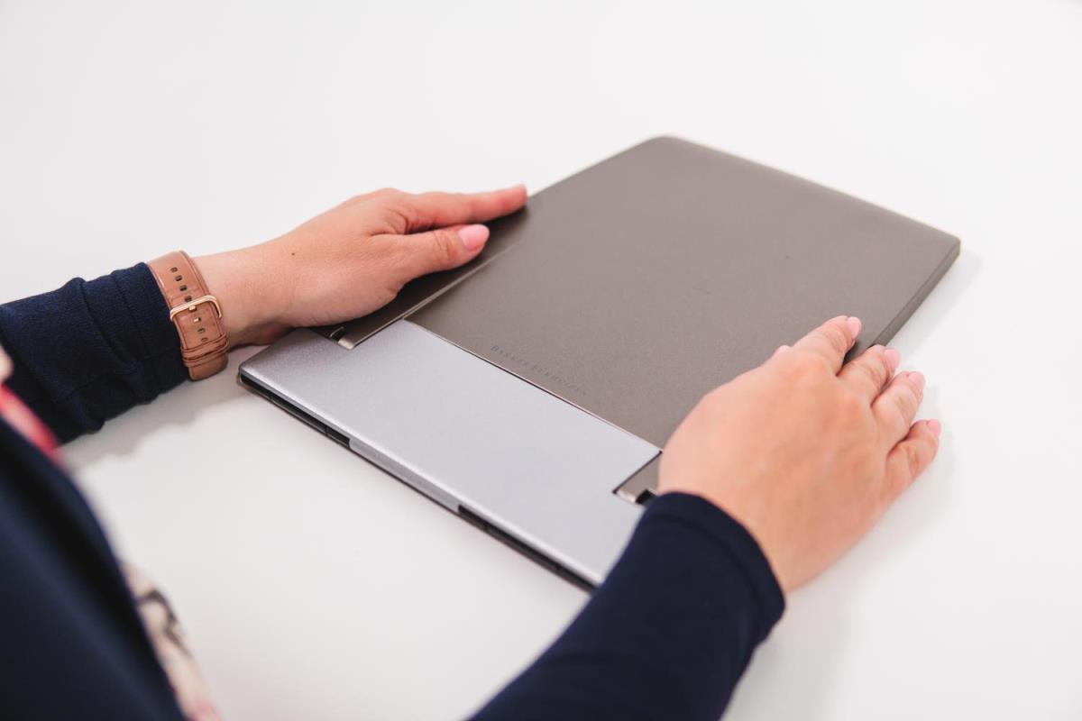 BakkerElkhuizen Q-330C 'Circular' Laptop Stand with integrated document slope is manufactured using 96% recycled materials and is fully recyclable - ECO. Height adjustable its lightweight design; just 485g folds flat to 228mm x 310mm x 13mm. Includes 5 ye thumbnail