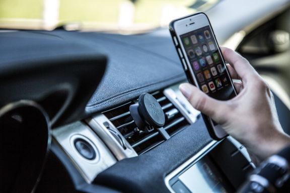 EU Product - U.FIX Universal Car Phone Kit thumbnail