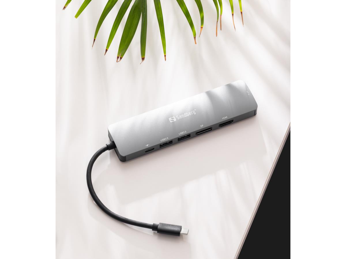 EU Product - US-C 8K Disply Dock thumbnail