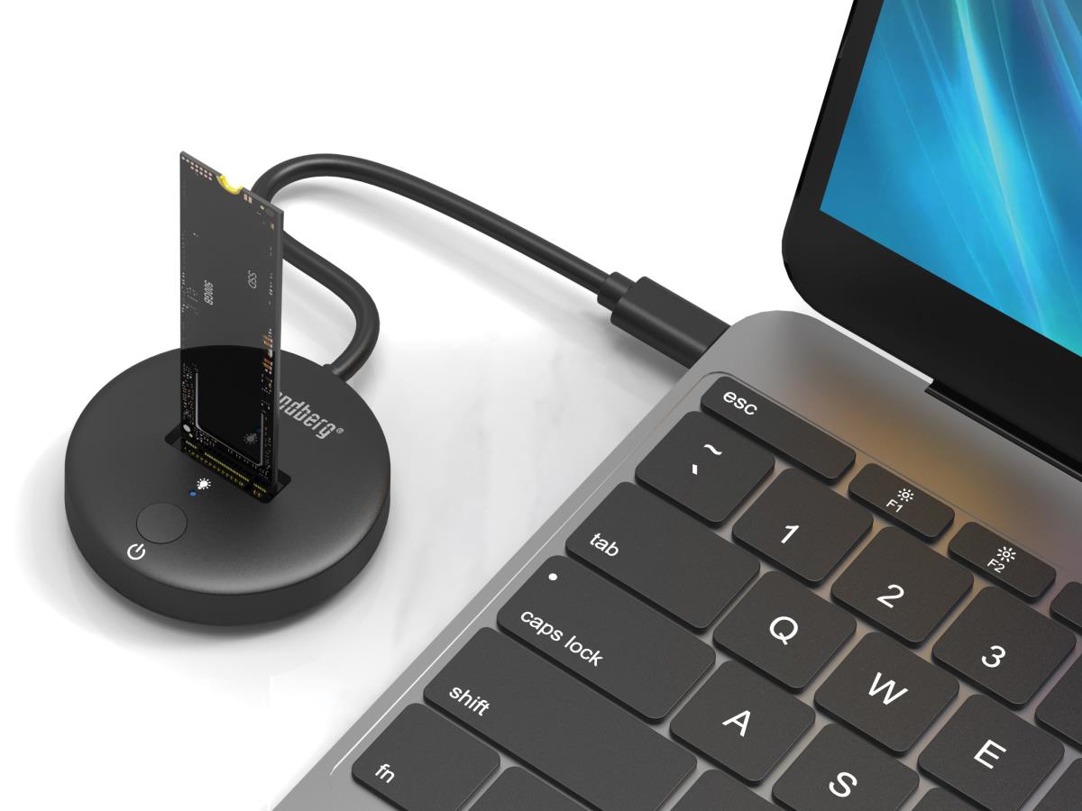 EU Product - US 3.2 Dock for M.2+NVMe SSD thumbnail