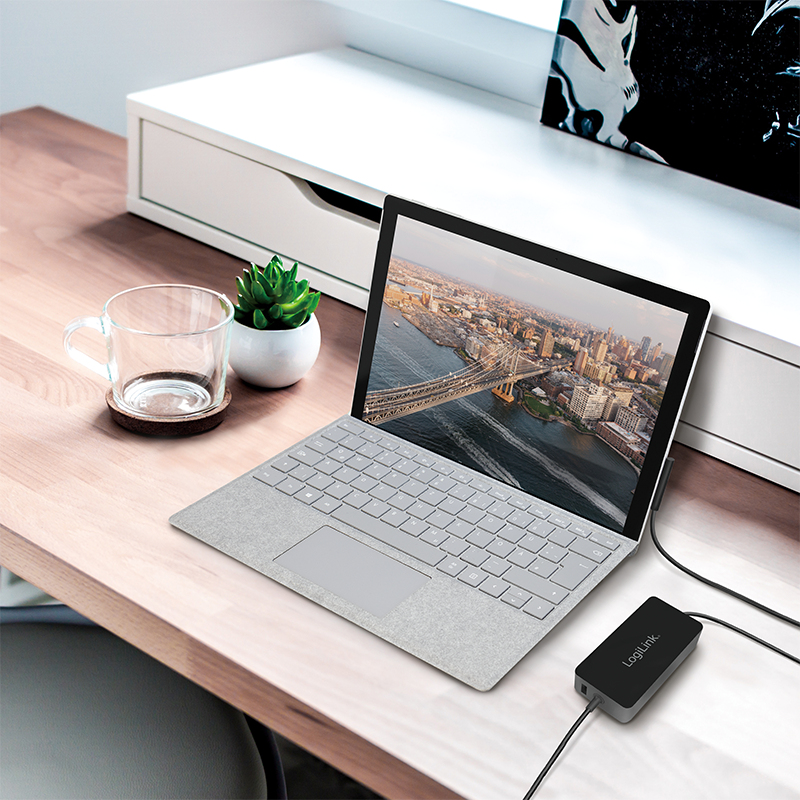 EU Product - Surface Laptop Ladeger�t thumbnail