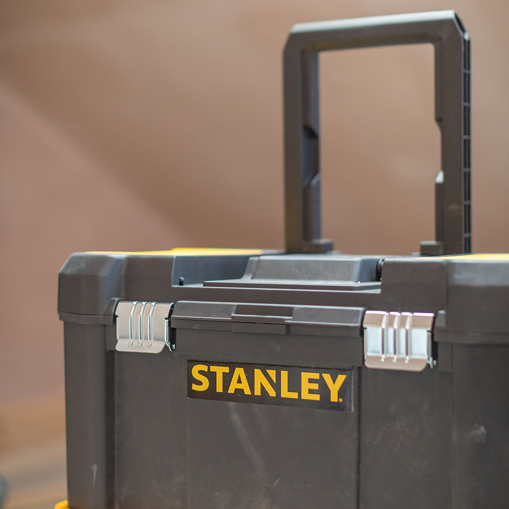 ESS ROLLING WORKSHOP/METAL LATCHES thumbnail