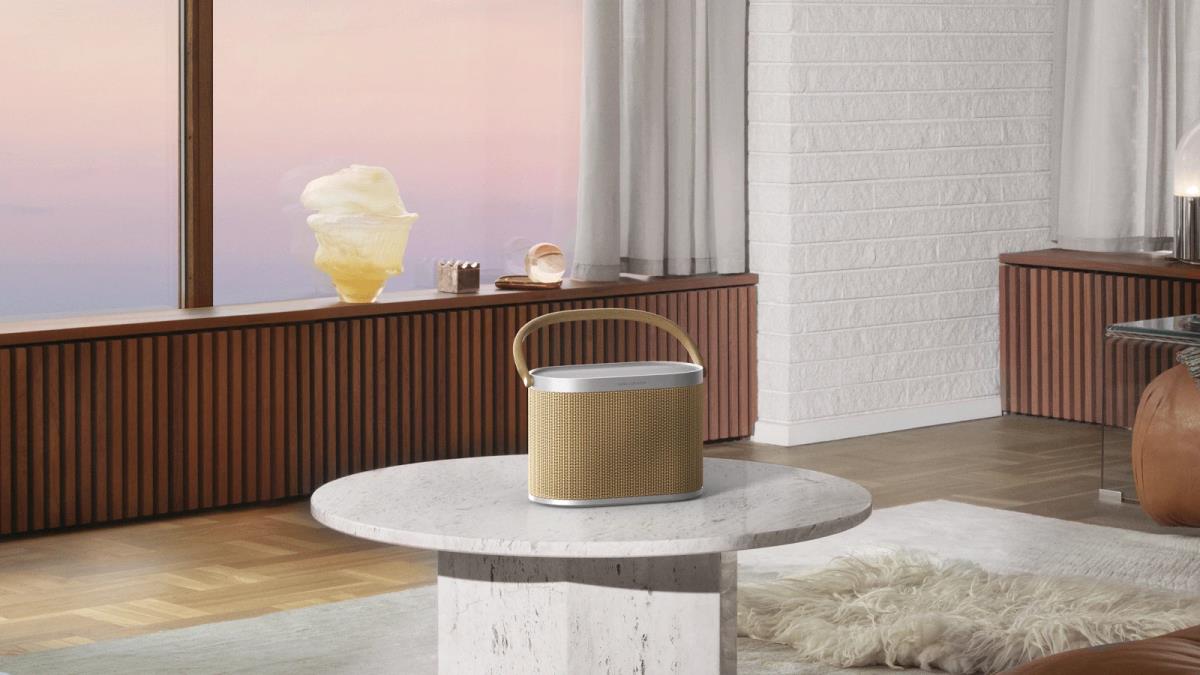 Speaker - Beosound A5 - Wireless Bluetooth - USB-c - Dark Oak thumbnail