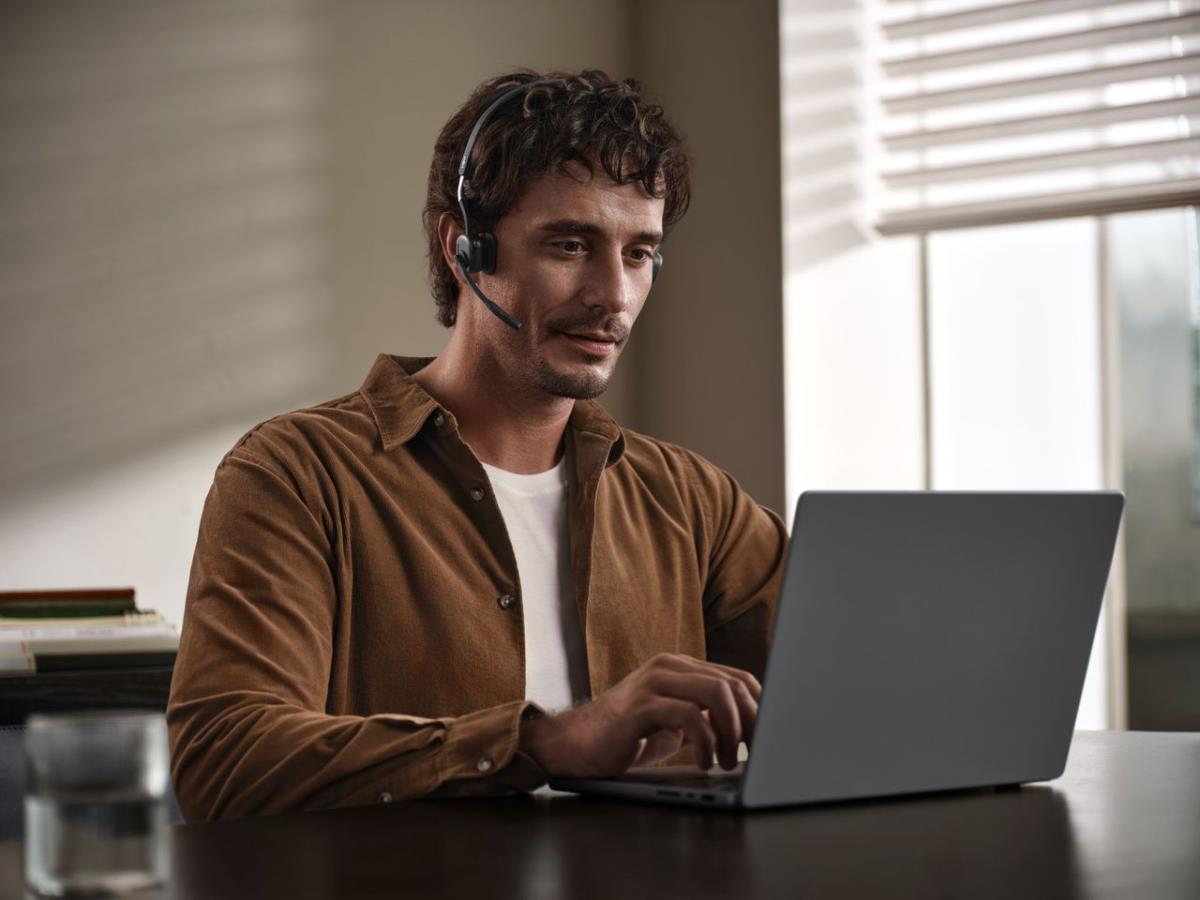 OpenMeet UC Wireless Bluetooth Bone Conduction Videoconferencing Headset with USB-C adapter thumbnail