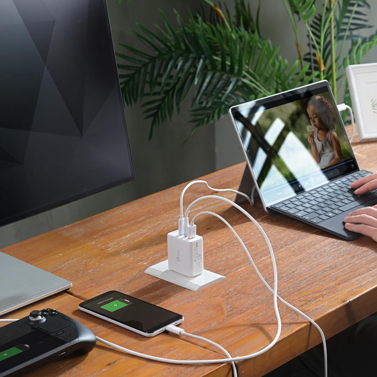 65W GAN USB-C 3-PORT TRAVELER thumbnail