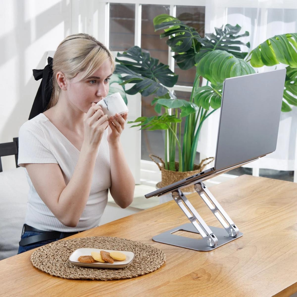 MULTI-ANGLE LAPTOP STAND thumbnail