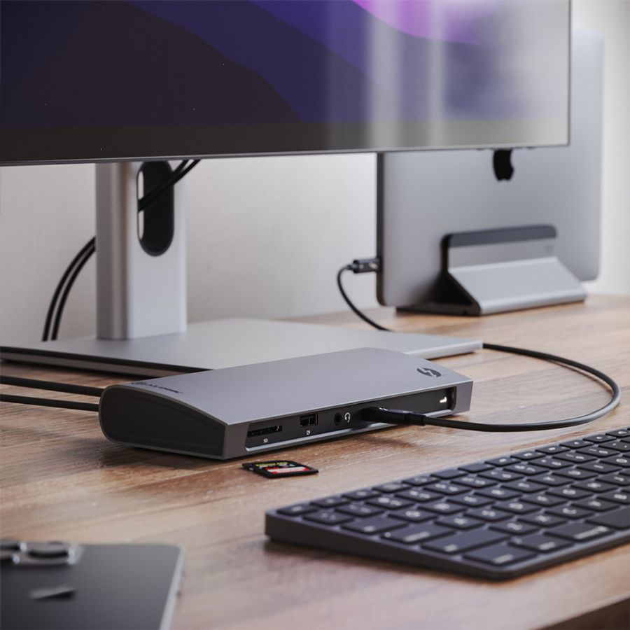 Thunderbolt 4 BLAZE Docking Station Triple Thunderbolt Outputs thumbnail