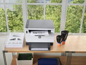 C4193A MAGENTA LASER TONERLASERJET 4500/4550 EOL thumbnail
